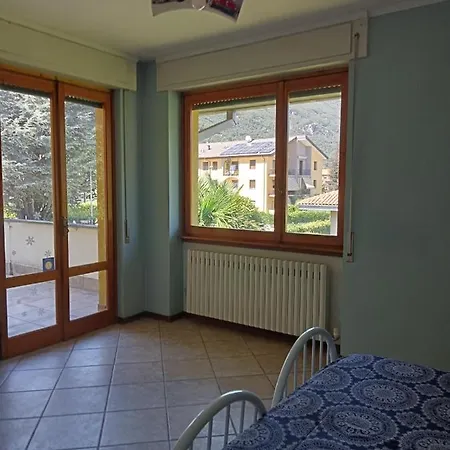 Casa Di Elisa Affittacamere 게스트하우스 *